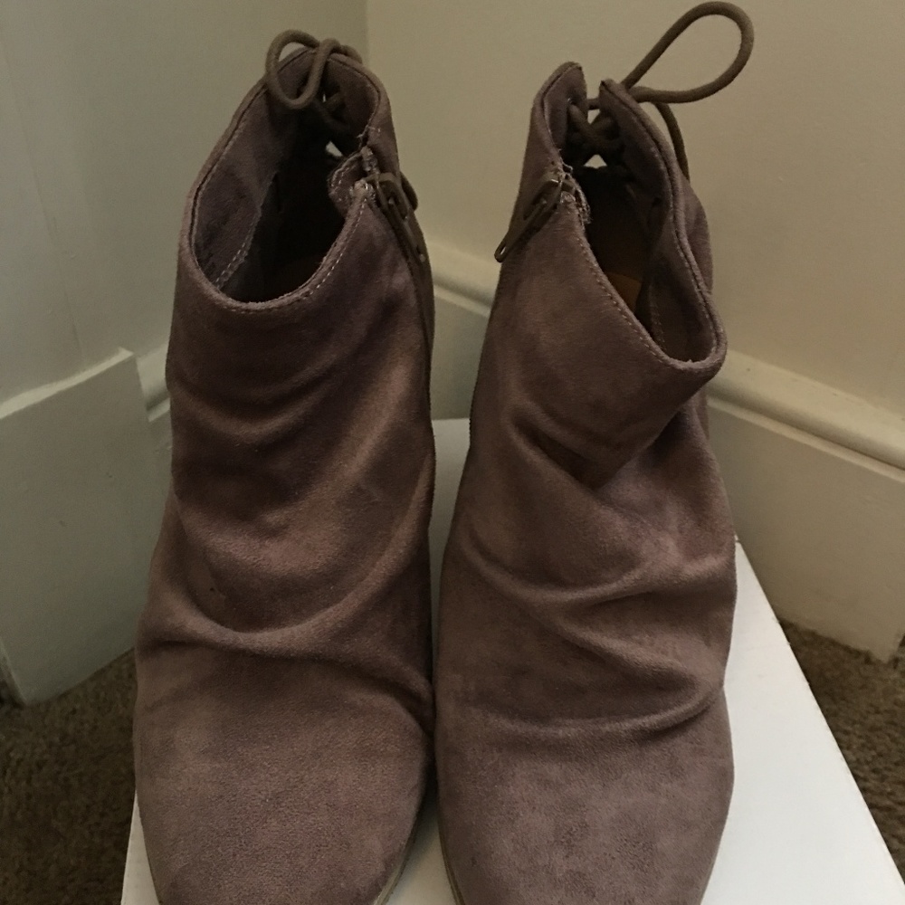 Ankle Boots - Picture 1 of 3